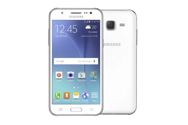 Samsung Galaxy J5 (2015) in White
