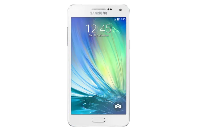 Samsung Galaxy A5 (2015) in White