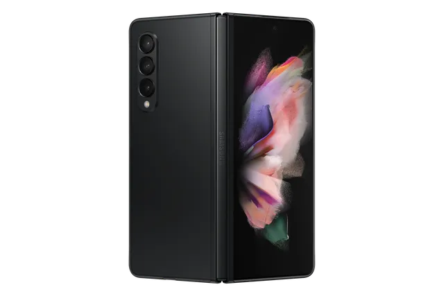 Samsung Galaxy Z Fold3 5G in Phantom Black